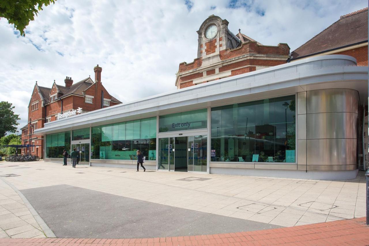 Basingstoke Apartments - Westlands House, City Centre, Home-From-Home Eksteriør billede