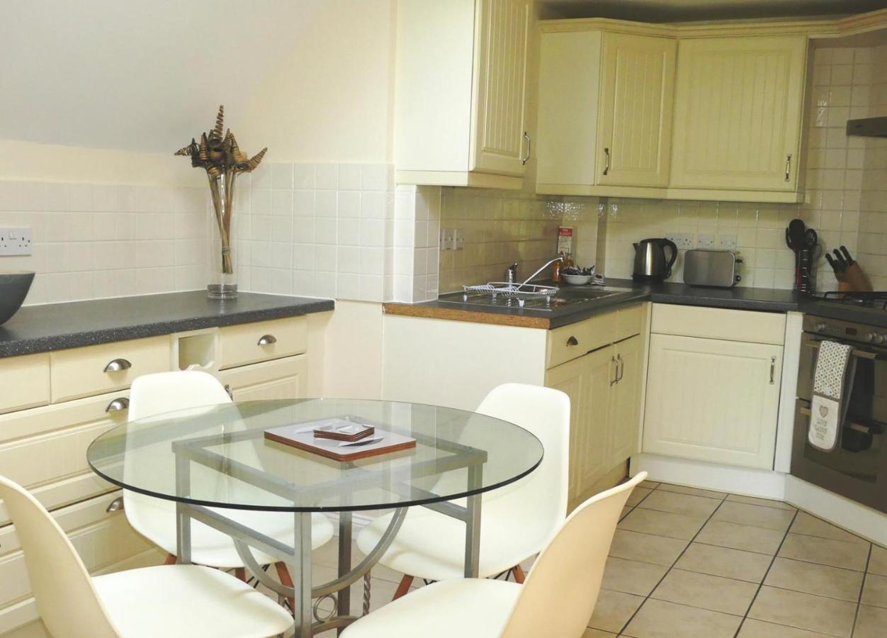 Basingstoke Apartments - Westlands House, City Centre, Home-From-Home Eksteriør billede