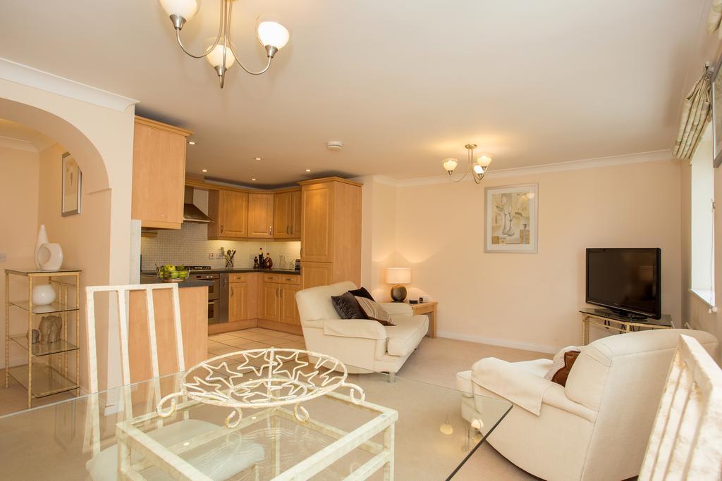 Basingstoke Apartments - Westlands House, City Centre, Home-From-Home Eksteriør billede