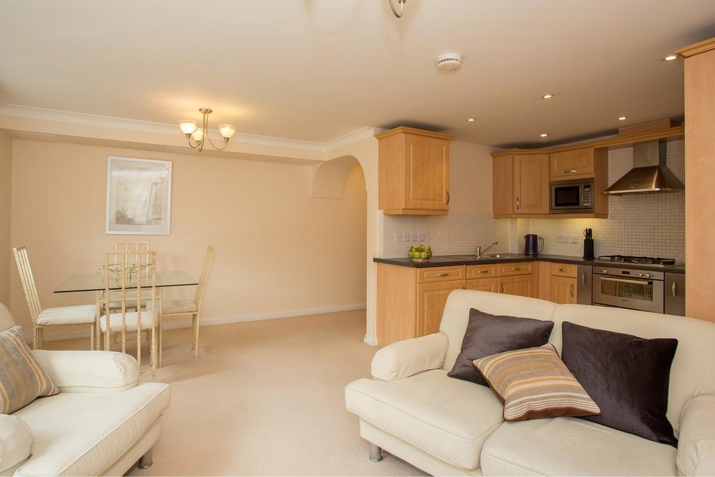 Basingstoke Apartments - Westlands House, City Centre, Home-From-Home Eksteriør billede